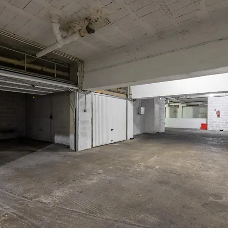 Open View & Garage Nizza