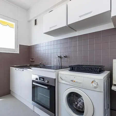 Open View & Garage Apartment
